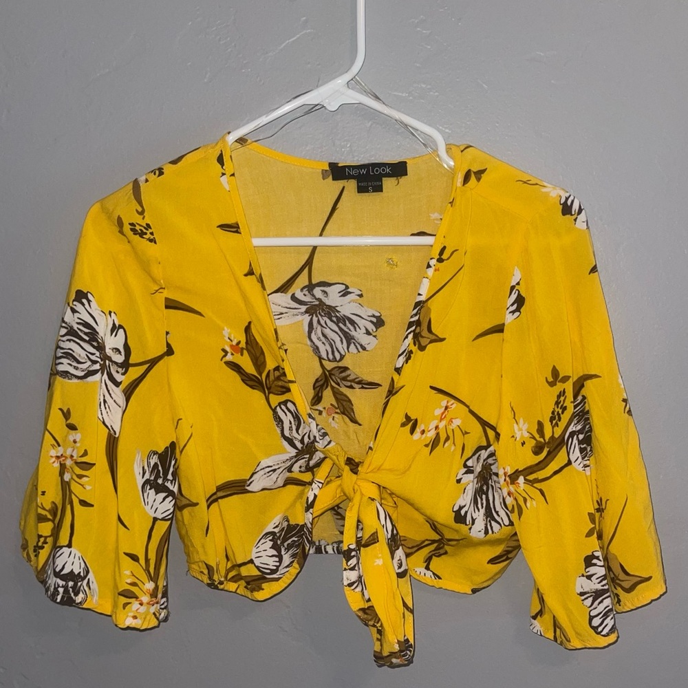 S, NEVER WORN, New Look, tie front crop top